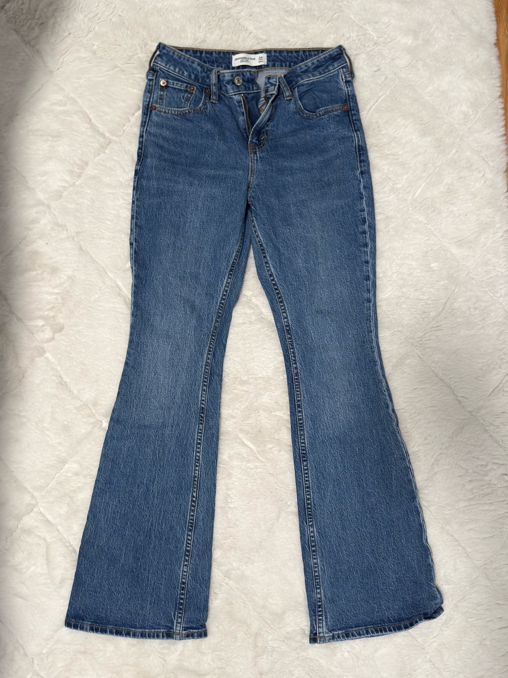 BNWOT Abercrombie&Fitch Curve love mid rise bootcut jeans